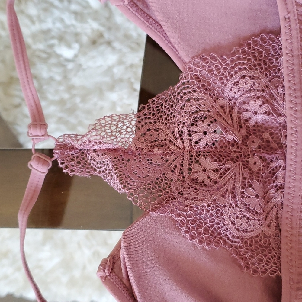Wireless Bras - Picture 2 of 5